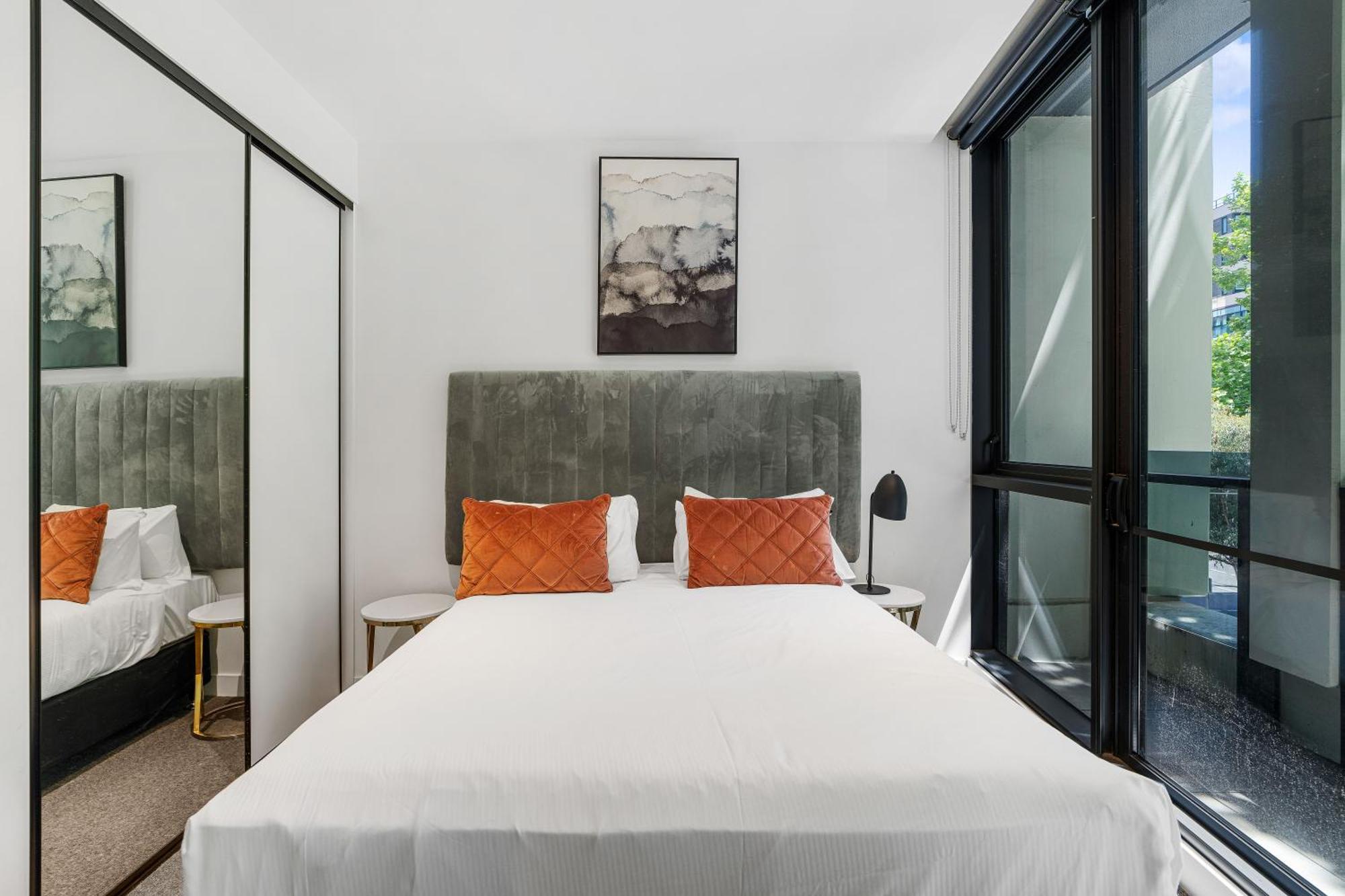 The Eminence Apartments By Cllix Melbourne Esterno foto