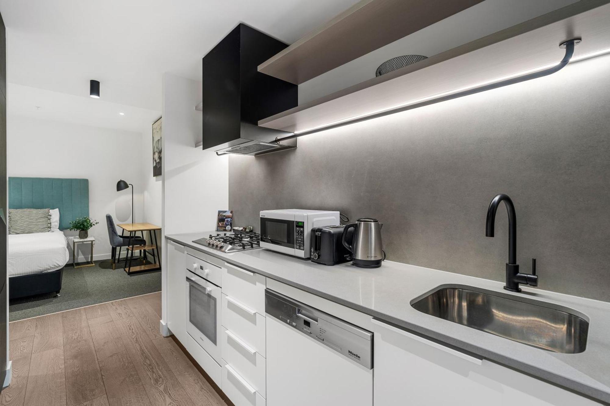 The Eminence Apartments By Cllix Melbourne Esterno foto