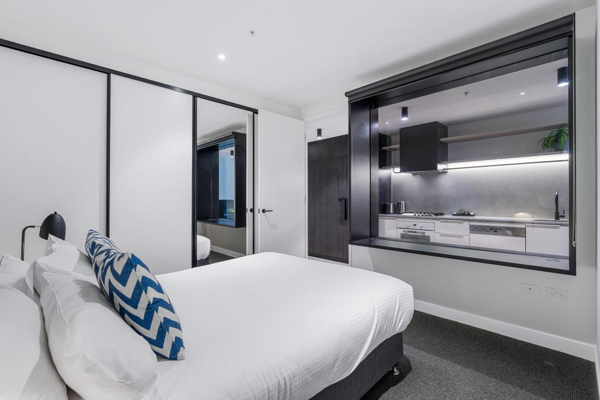 The Eminence Apartments By Cllix Melbourne Esterno foto